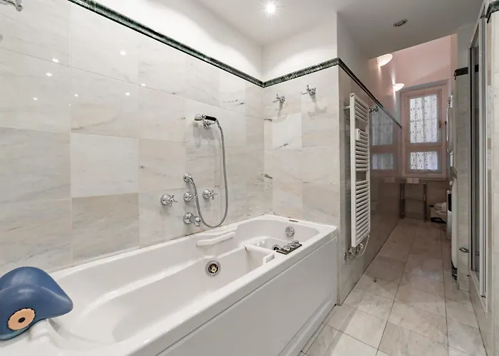 4 Min From Porta Genova Station With Whirlpool