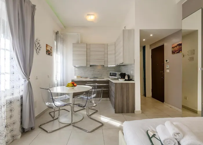 Tagiura, 25 - For Work And Leisure * Milán