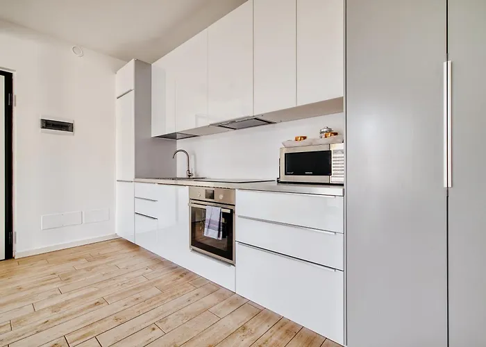 Just Urban - Bright With Terrace - M4 Tolstoj * Milan