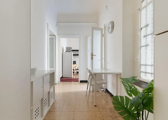 Guesthost - Porta Romana Lovely アパート ミラノ