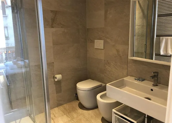 Via Plinio Lovely Flat Corso Buenos Aires 아파트 *