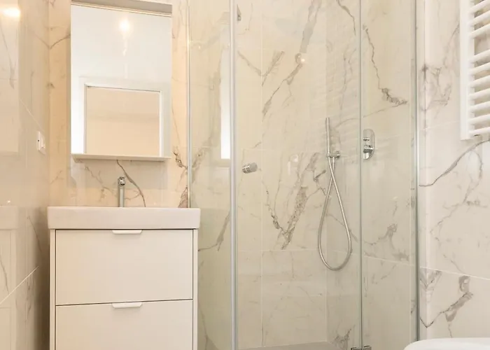 Bansky Nest - New Exclusive Milan