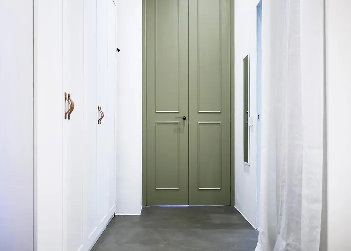 Design With Private Street Entrance Lägenhet