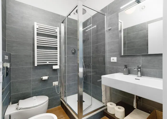 Centrale, 10 Minuti Dal Duomo Apartment *