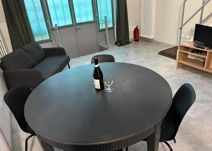 Bronz House מילאנו