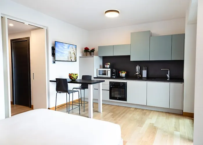 דירה Unit D With View And Terrace מילאנו