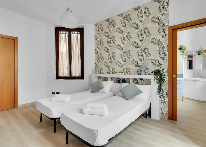 Apartamento New! Stylish 3-person Flat By Metro M3 & Sunny Balcony