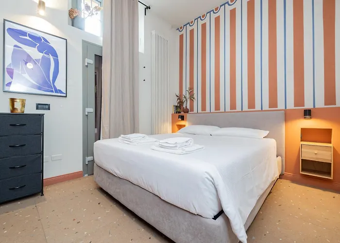 Design Canal Navigli View Апартаменты *