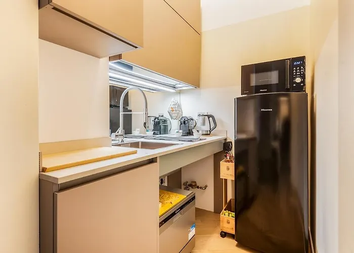 Apartment Romantic Darsena Centre Of Town Duomo 1 Kmair Conditioning