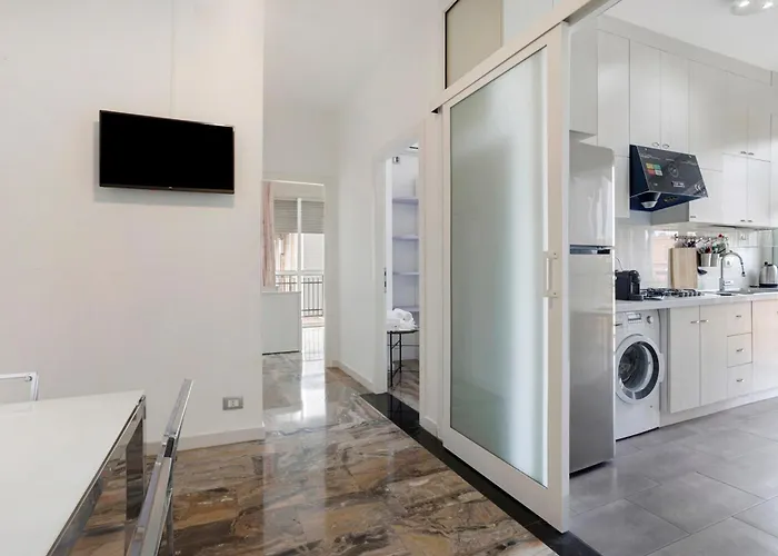 Quadrilocale Luminoso Con Balcone * Milan