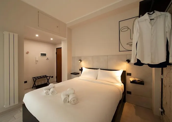 Monolocale X 2 Con Balcone E Cucina - Famagosta *