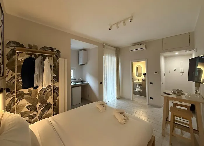 Appartement Monolocale X 2 Silenzioso Con Balcone - Famagosta Milan