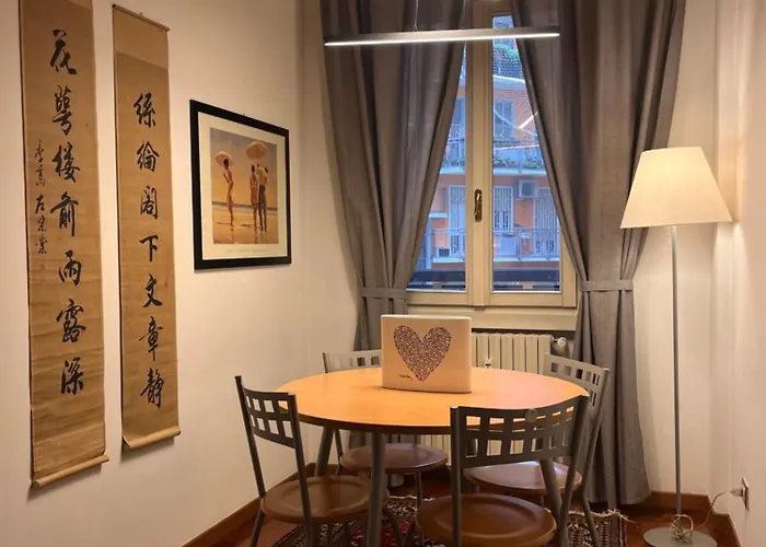 Ampio Ed Elegante Bilocale Milan