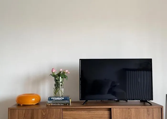 Private Room In Shared Home Apartman *