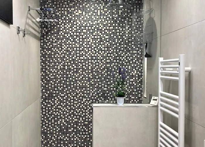 Splendido Monolocale Moderno - Wifi E Ac - Cortina Apartment *