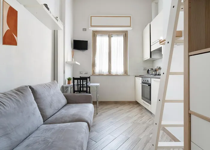 Youth Bovisa Politecnico - Tram 2 To Areas