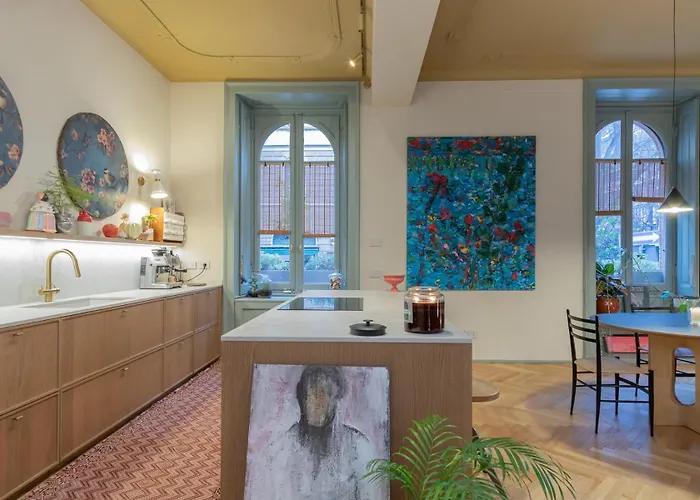 M4 Elegance And Style Near The Metro Апартаменты