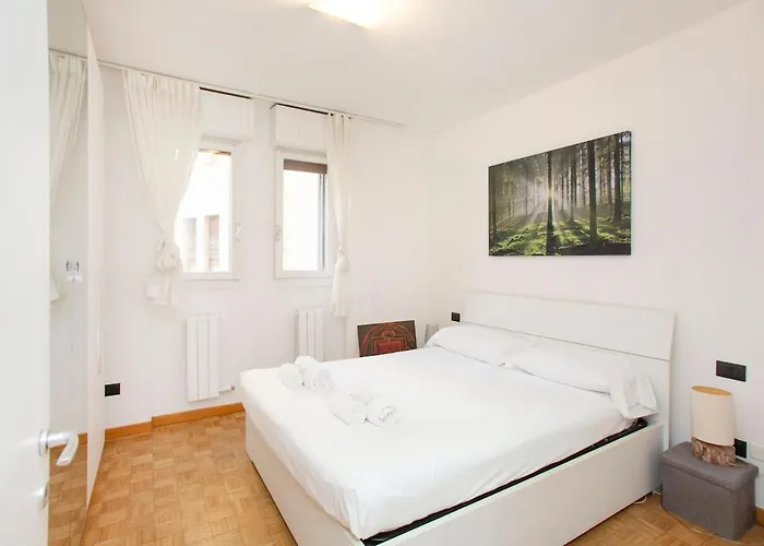 Апартаменты Light Blue Home-sempione Park-metro M2-brera