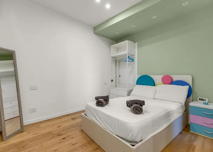 Апартаменты Historic Center - Renovated Designer - Wi-fi *