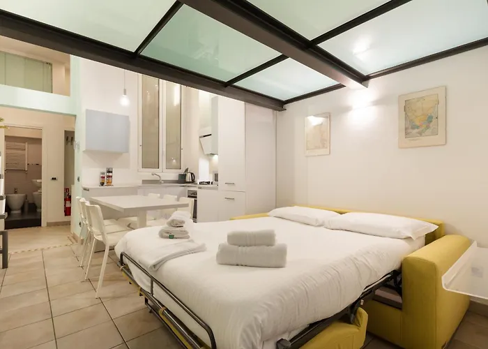 Charming Near M1 Loreto And Iconic Tram 1 To Center