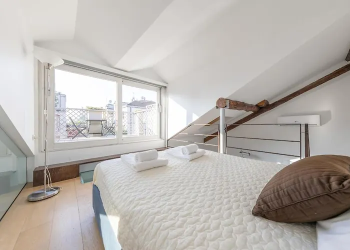 Terrazza Di Lusso In Porta Venezia, 1bdr Con Ac شقة *