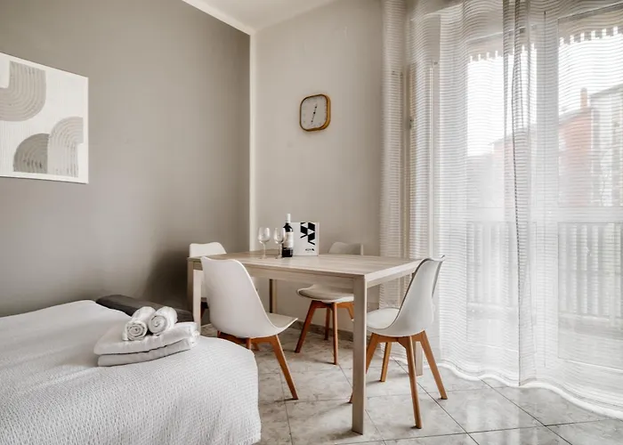 Quiet Modern - Linate Airport Milan