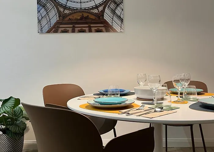 Premium Duomo Metro1, Comolake Trains11 Milano