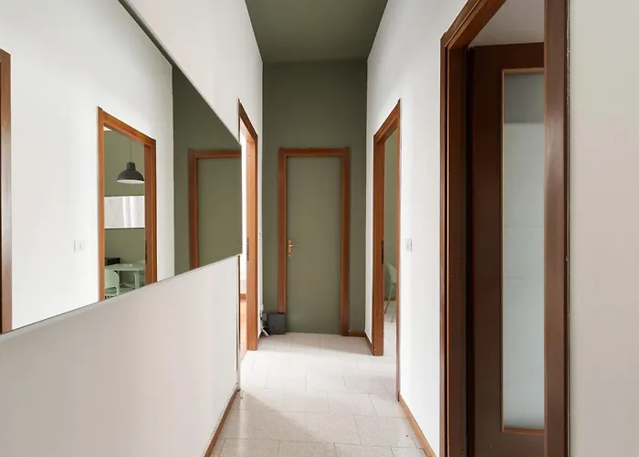 Guesthost - Morazzone Bright And Cozy Design Flat Appartement