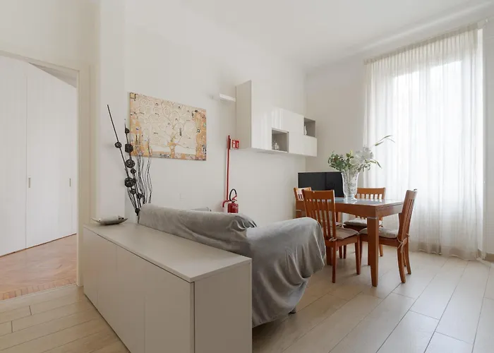 Guesthost - Stylish In Porta Romana Apartmán