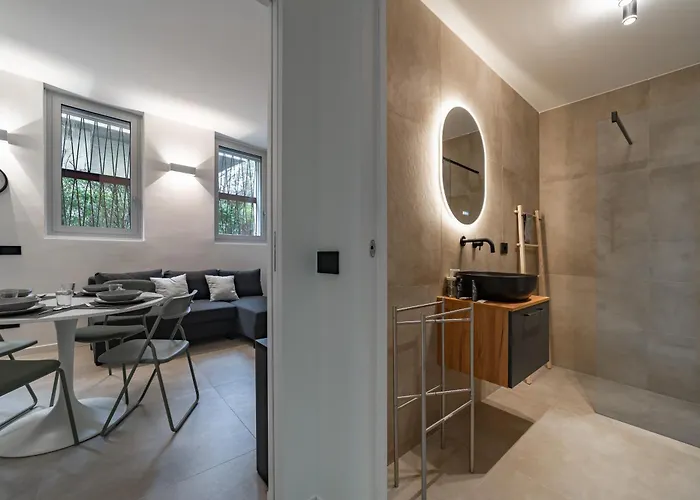 9 Min Walk From Porta Nuova, Design And Elegance Lägenhet