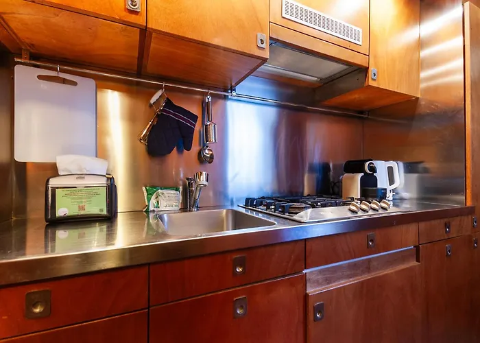 公寓 Youhosty - Ravizza Wood 22 *