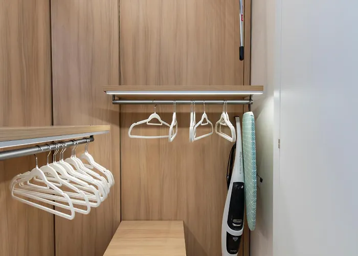Brera Exclusive - New With Terrace, Near Parking 아파트