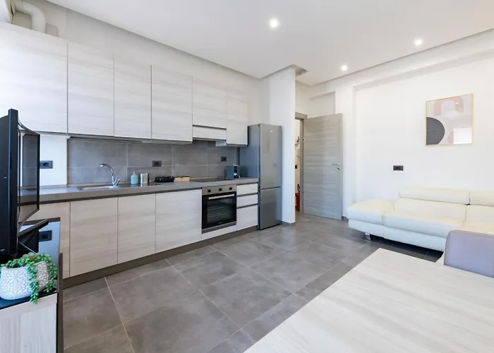 Bright And Quiet - Elegant *