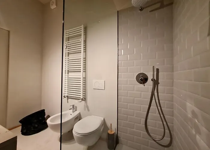 Modern Loft A Few Stops From The Center *