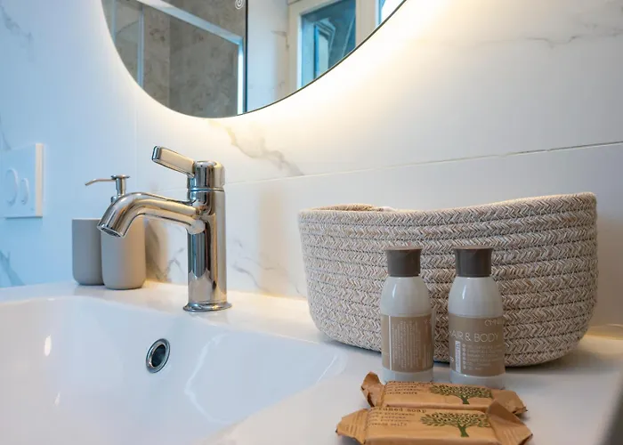 Bright Top-floor With Private Terrace Milan