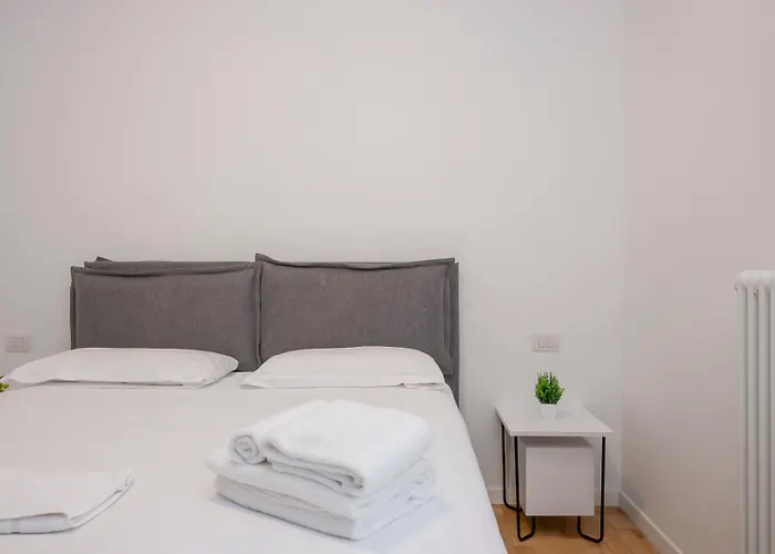 I-host - Bright 1br With Balcony In شقة ميلان
