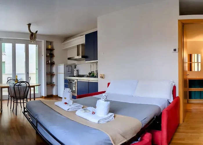 Casa Altaguardia Porta Romana Metro M3 *