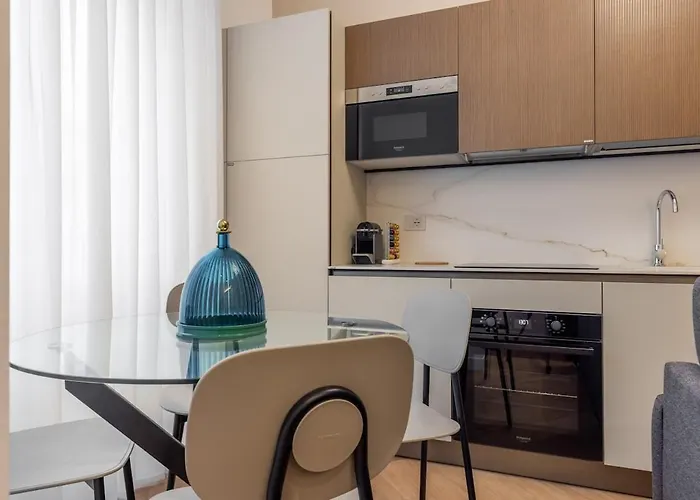 Apartament Dimora Montenapo Mediolan