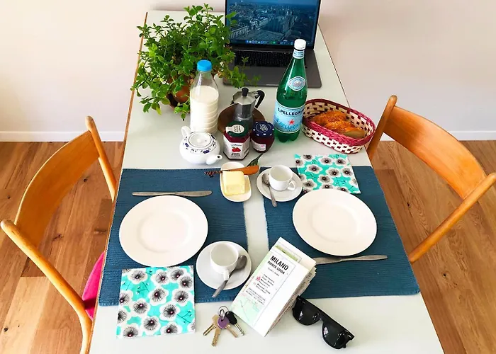 Magico Zona Navigli Милан