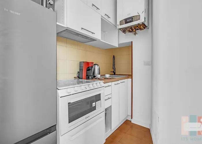 Alz54 Navigli Bright View Of The Navigli *