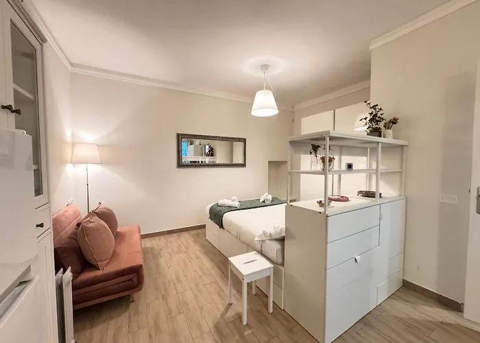 Romantic Nest - Authentic - Watt Road