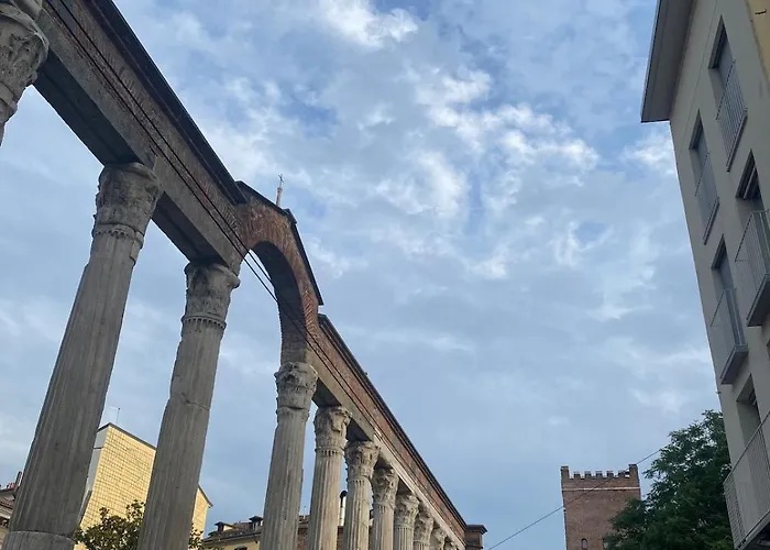 Milan's Secret Courtyard - Historic Center *