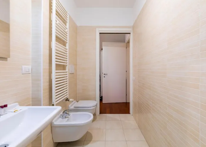 Stylish Flat In Nolo District By Metro Rovereto מילאנו