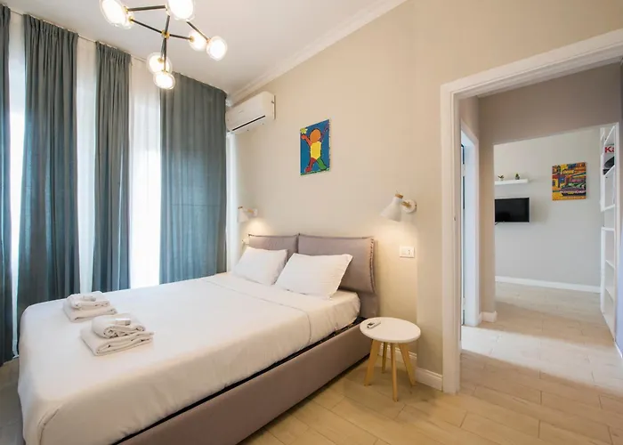 Smart Porta Romana Apartman *