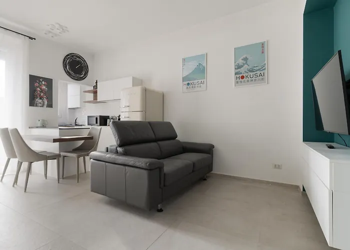 Lambrate - Corti - Bilocale Con Ampio Balcone * Milánó