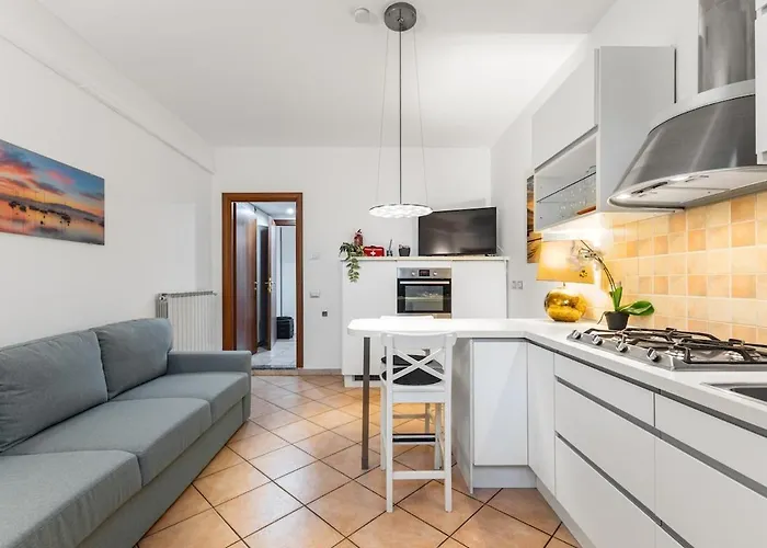 Modern Apartment, Cimiano Metro, Wifi, Ac شقة