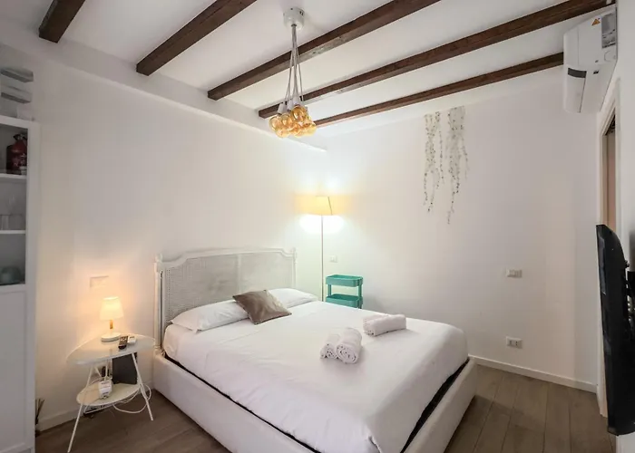 Zona Tortona - Navigli Lägenhet *