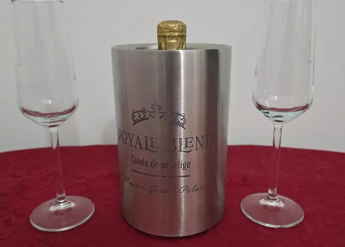 Lägenhet Rent In - Bilocale Zona Navigli *