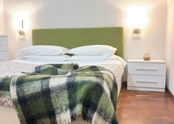 Mercadande * Mediolan