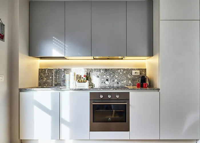 Bilocale Moderno E Silenzioso Vicino Navigli E Duomo Con Metro M4, Apartment Milan